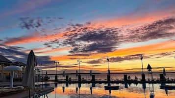 Indoor pool, outdoor pool