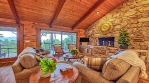 Smart TV, fireplace