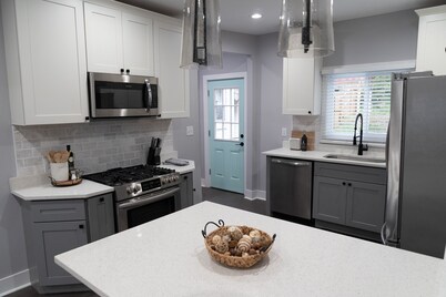 Clean and comfortable 3BR home in the South Side neighborhood