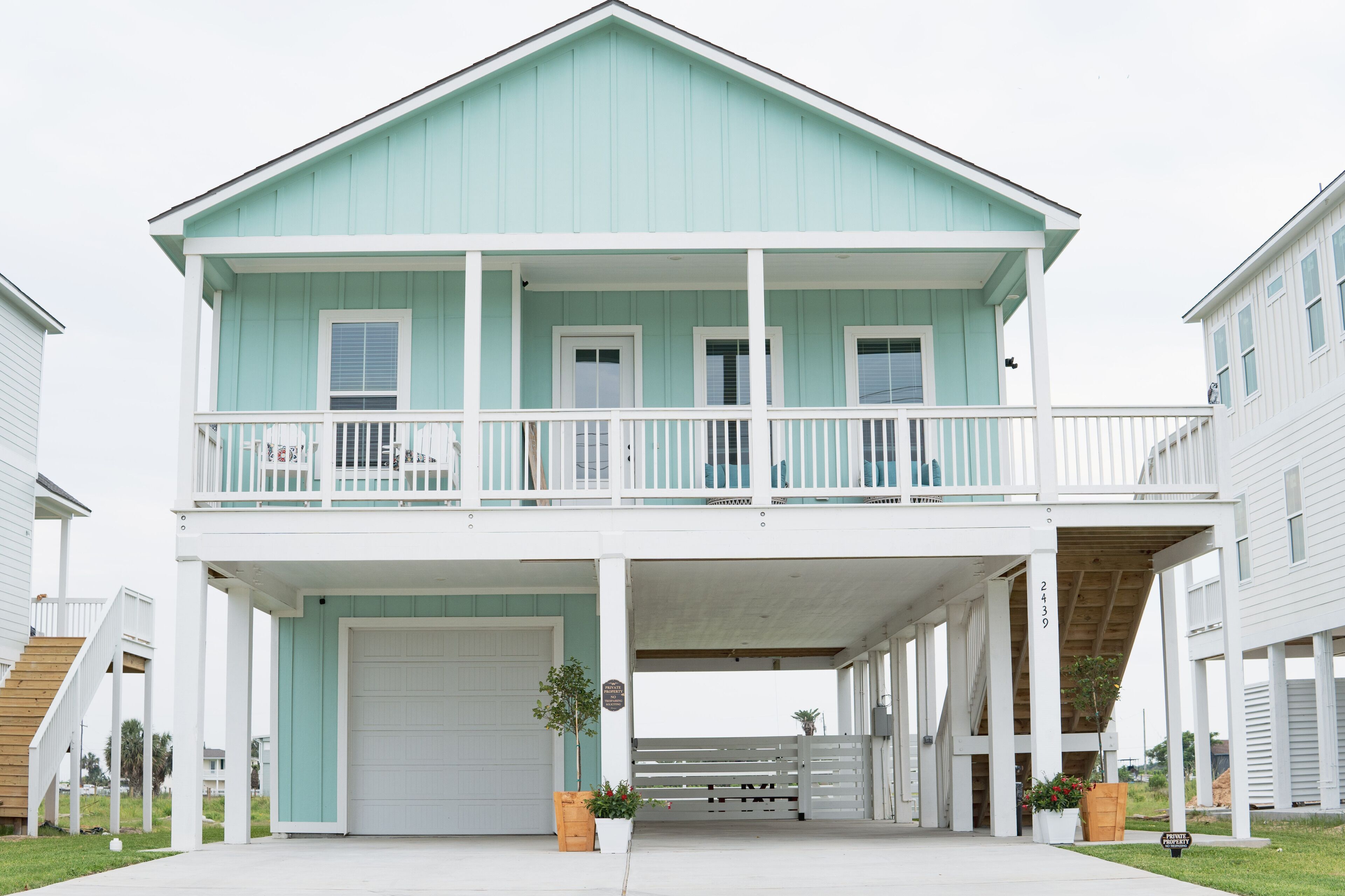 4 min. from the beach and 3 min. from the golf course!