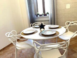 Dining - Cozy Apartment in the Heart of the City with Beautiful View (L'Aquila)