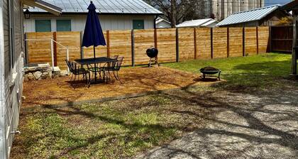 Cozy 2 bedroomâ5 min walk to the river and downtown