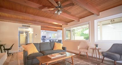 Stylish & Remodeled - Walk to Fresno State Stadium