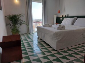 4 Schlafzimmer, Zimmersafe, Bügeleisen/Bügelbrett, Reisekinderbett