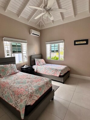 3 bedrooms, iron/ironing board, free WiFi, bed sheets