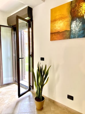 Interior - La Casetta di Giulio II Ostia Antica Airport Station (Lazio)