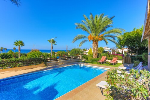 Villa Arbanassi Latchi, beach, pool, A/C, WiFi, garden, views