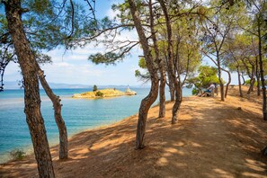 Beach - Escape to Paradise: Experience the Ultimate Luxury at Kalma Exi Villa in Halkidiki (Gremia Nea Moudania)