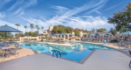 Super Bowl stay, one bedroom, at the golf resort!