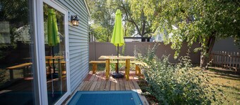 Modern 4BR Home with Chic Décor & Great Location