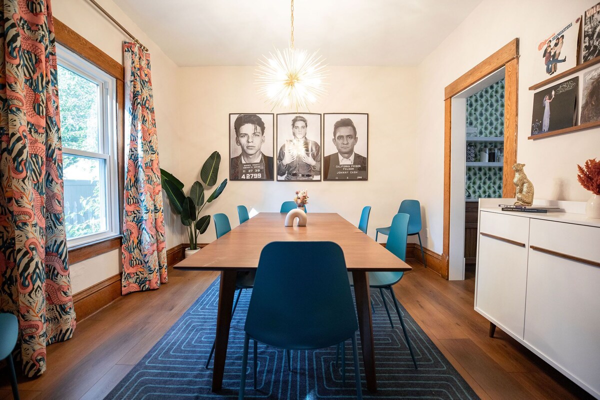 Modern 4BR Home with Chic Décor & Great Location