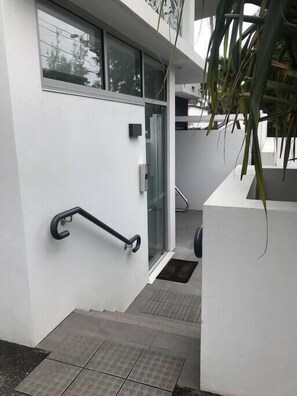 Exterior detail - When size does matter!! and a great location to (Manly)