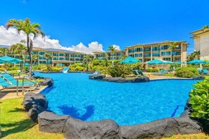 A heated pool - Makai Manor Ocean View, sleeps 6. (Kapaʻa)