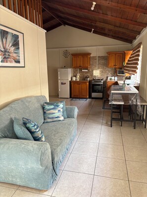 Interior -     Bright & Breezy Budget Stay Near Airport & South Coast(Sleeps 3) (Oistins)