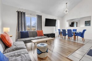 Smart-TV, fotballspill og bordtennis