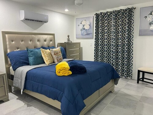 Romantic suite 5 minutes from the beach!