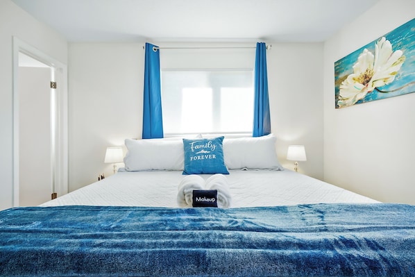 4 habitaciones, tabla de planchar con plancha, cuna de viaje y wifi