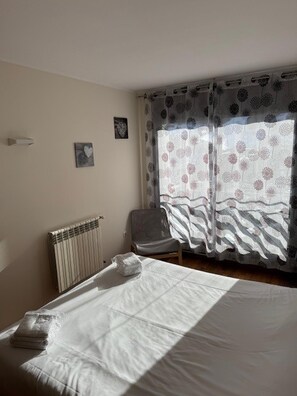 2 Schlafzimmer, Bügeleisen/Bügelbrett, WLAN