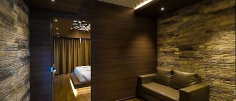 In-room safe, individually decorated, individually furnished, desk