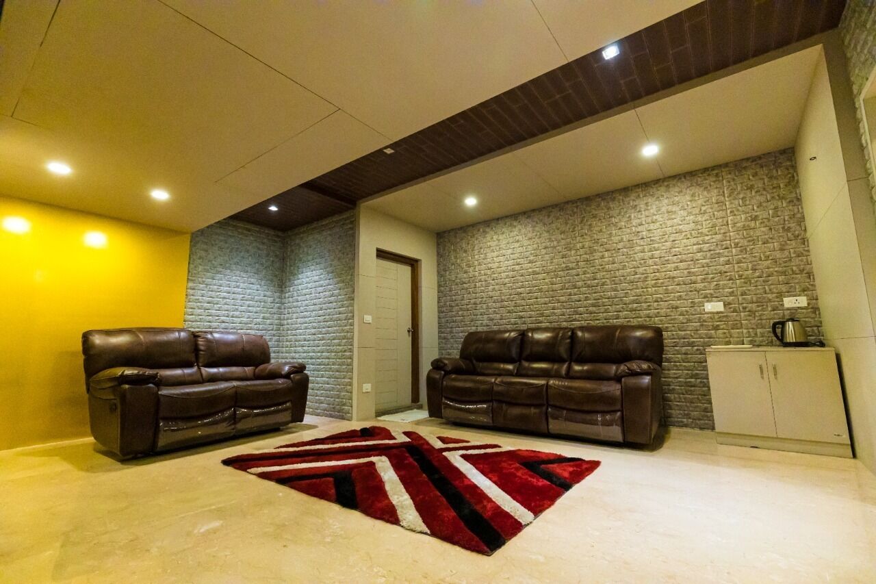 in-room safe, individually decorated, individually furnished, desk