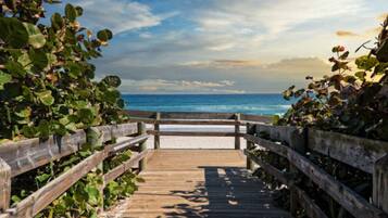 Liegestühle, Strandtücher