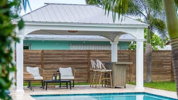 Piscine extérieure, piscine chauffée