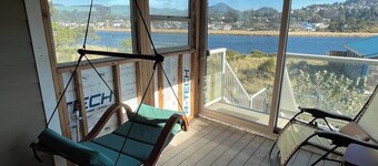 Nestucca Lookout - Spacious, near beach & river.