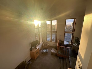 TV, ping pong - Nestucca Lookout - Spacious, near beach & river. (Pacific City)