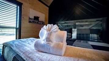 5 dormitoris, planxa i posts de planxar, wifi gratuïta i roba de llit