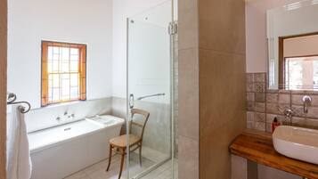 Kamar Double Klasik | Kamar mandi