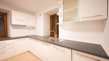 Køleskab, mikrobølgeovn, ovn, opvaskemaskine