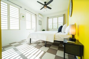 2 soverom, skrivebord, strykejern/-brett og wi-fi (inkludert)