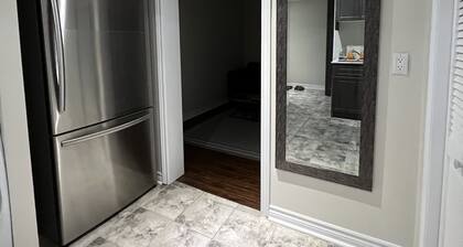 2 BR Exclusive Suite, TV, Free Parking/Wifi