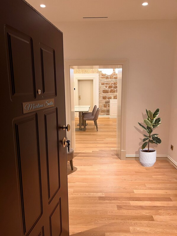 Room | Desk, free WiFi - Martina Suites (Rome)