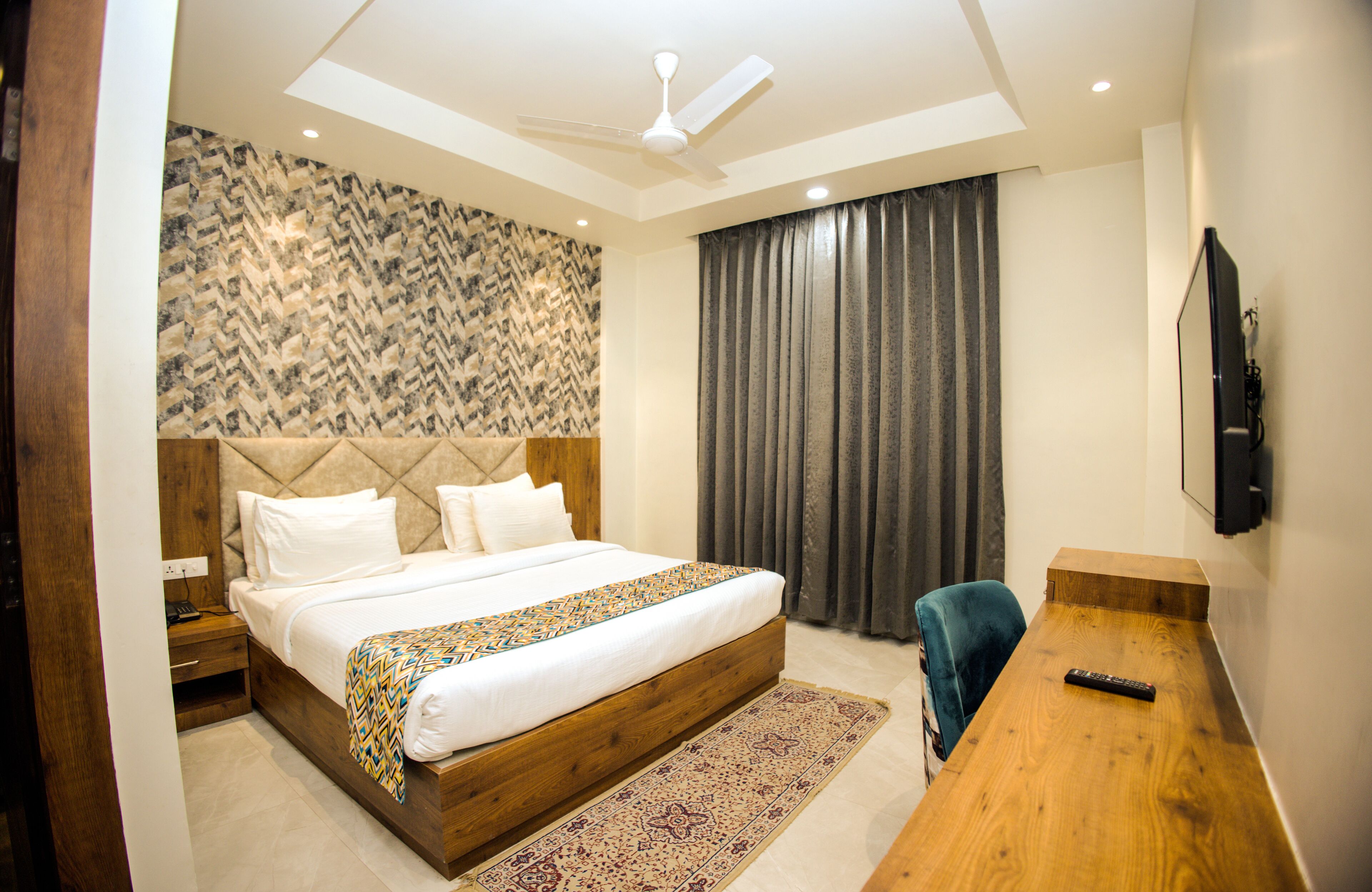 Habitació doble o amb dos llits individuals Deluxe | Roba de llit hipoal·lergògena i matalassos de la marca Select Comfort 