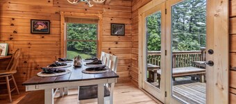 Mountaineer Log Cabin 2 miles to ASU