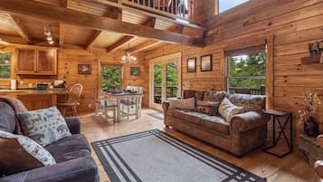 Televisión y chimenea