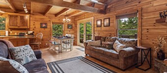 Mountaineer Log Cabin 2 miles to ASU