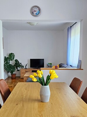 Interior - Apartment Milka, (16260), Smoljanac, hr (Smoljanac)