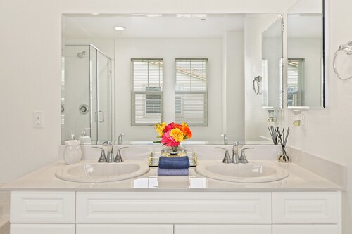 New Townhouse/3BD/2.5BA