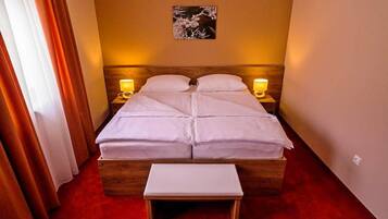 1 bedroom, internet, bed sheets