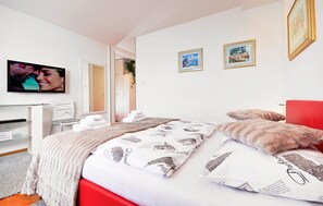 1 bedroom, Internet, bed sheets