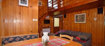 Holiday home Zdenko, (16584), Hajdine, hr