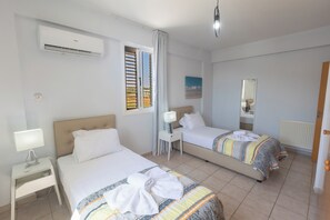 5 chambres, fer et planche à repasser, accès Internet, draps fournis