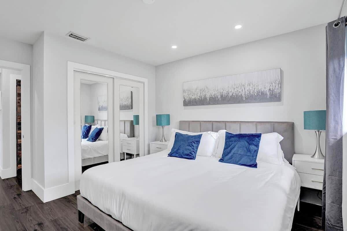 4 bedrooms, iron/ironing board, travel cot, WiFi