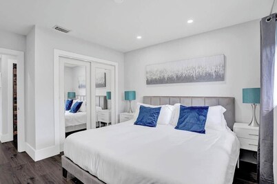 Gorgeous 4BR| Brand new HTD Pool & Jacuzzi| 1Mile
