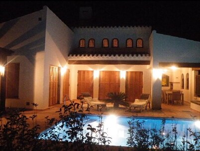 1st line Luxury Golf Villa (3) with Private Pool, full sky package!