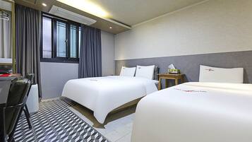 Business Twin Room | Egyptian cotton sheets, premium bedding, down comforters, pillowtop beds