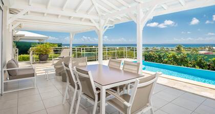 WUNDERSCHÖNE VILLEN MIT MEERBLICK, STRAND UND POOL