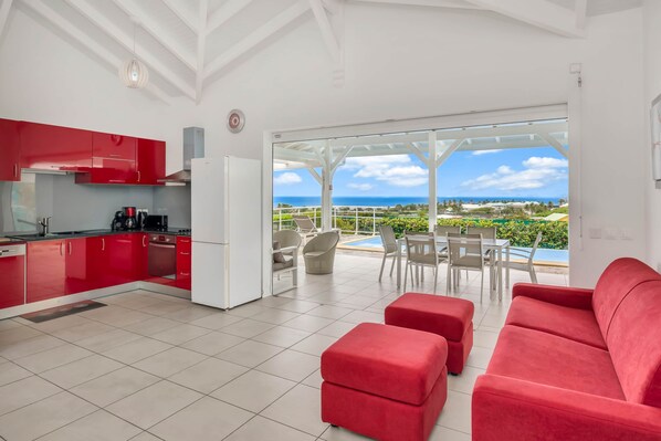TV - Villa Rubis - Luxury Creole villa, panoramic ocean view (Saint-Francois)